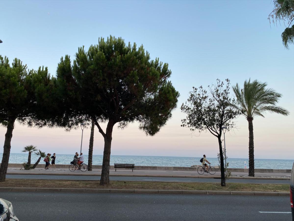Coquet Logement Front De Mer Cagnes-sur-Mer Exterior photo
