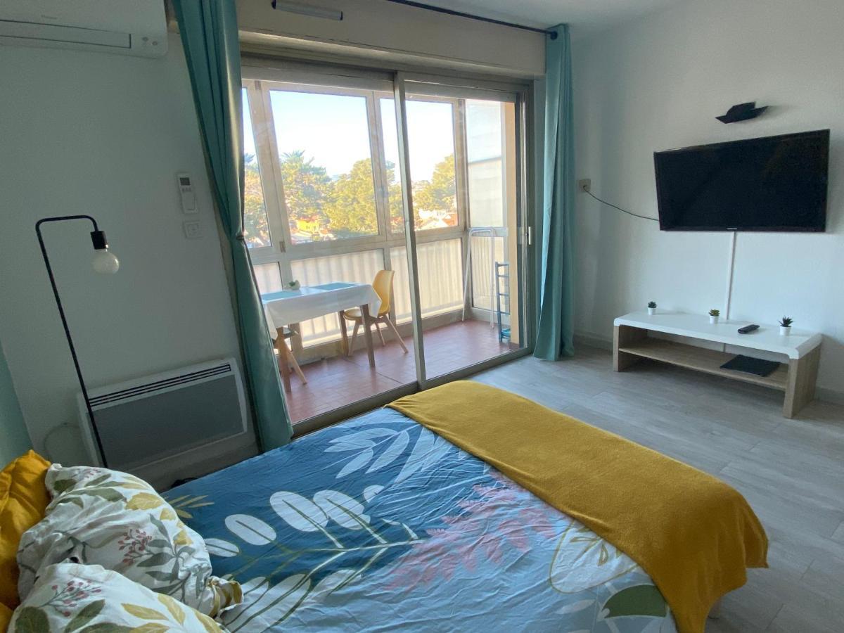 Coquet Logement Front De Mer Cagnes-sur-Mer Exterior photo